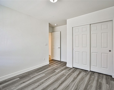 6744 Philharmonic Avenue - Photo Thumbnail 6