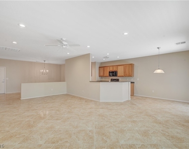2499 Sirius Star Street - Photo Thumbnail 7