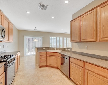 2499 Sirius Star Street - Photo Thumbnail 12