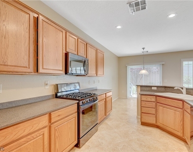 2499 Sirius Star Street - Photo Thumbnail 13