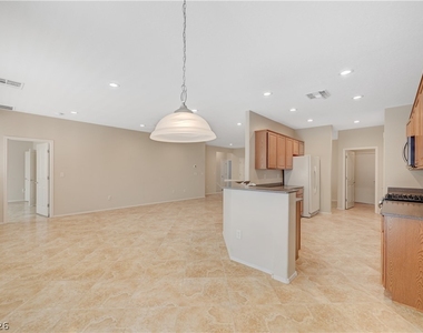 2499 Sirius Star Street - Photo Thumbnail 10