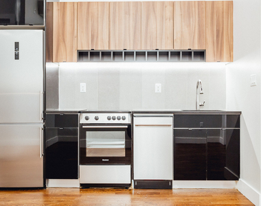 720 Knickerbocker Ave - Photo Thumbnail 18