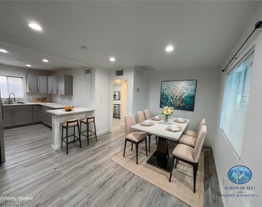 536 S 11th Street - Photo Thumbnail 9