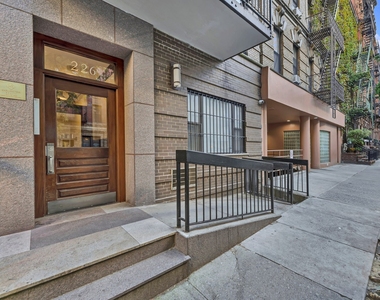 226 East 25th Street - Photo Thumbnail 5