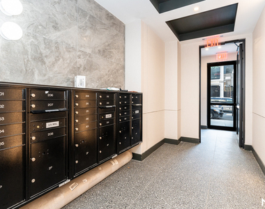 303 Wythe Ave Williamsburg - Photo Thumbnail 8