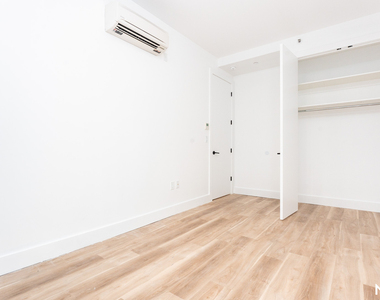 303 Wythe Ave Williamsburg - Photo Thumbnail 5