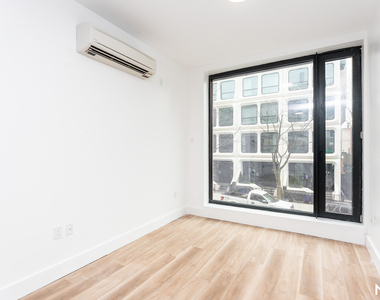 303 Wythe Ave Williamsburg - Photo Thumbnail 2
