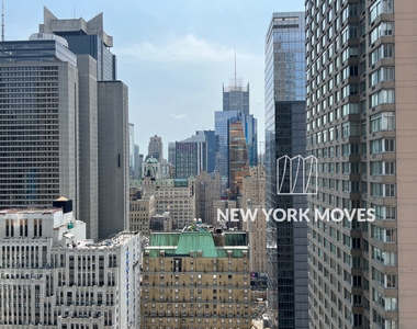 West 48th Street - Photo Thumbnail 3