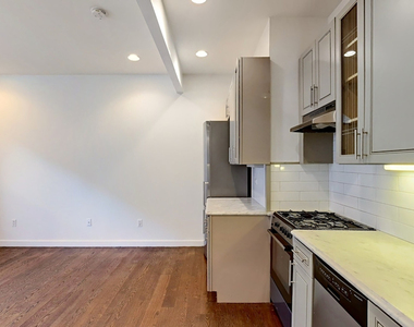 410 Eastern Pkwy - Photo Thumbnail 7