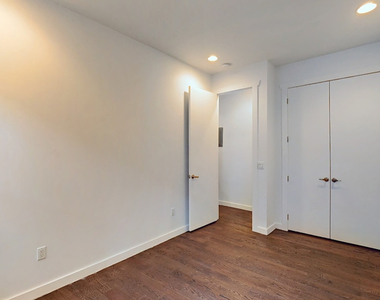 410 Eastern Pkwy - Photo Thumbnail 6
