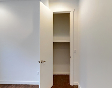 410 Eastern Pkwy - Photo Thumbnail 10