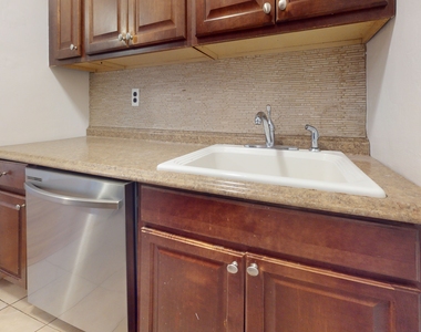66-15 Thornton Place - Photo Thumbnail 5