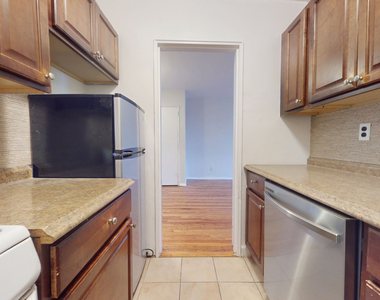66-15 Thornton Place - Photo Thumbnail 4