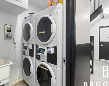 311 Woodbine St Bushwick - Photo Thumbnail 2