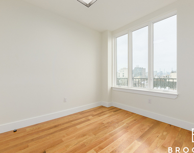 535 Grand St Williamsburg - Photo Thumbnail 10