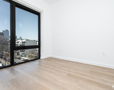 527 Grand Ave Crown Heights - Photo Thumbnail 1