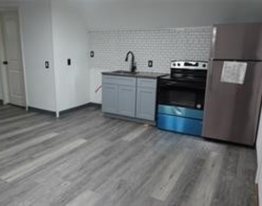 37 Bigelow Street - Photo Thumbnail 4
