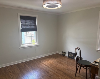 240 Ferncliff Avenue - Photo Thumbnail 5