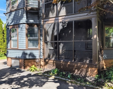 420 Harvard Street - Photo Thumbnail 4