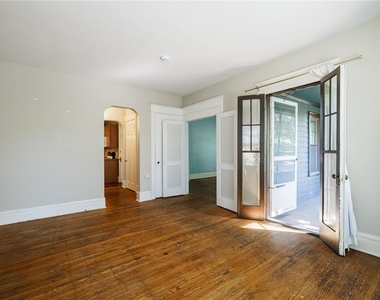 420 Harvard Street - Photo Thumbnail 10