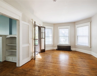 420 Harvard Street - Photo Thumbnail 9