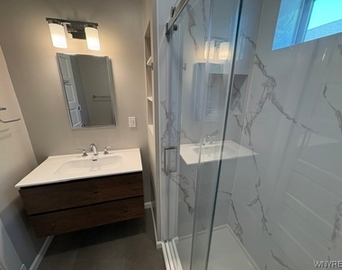 86 Edgewood Avenue - Photo Thumbnail 9