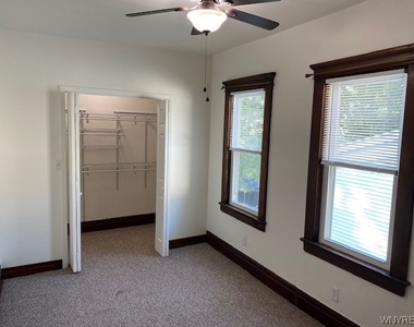 86 Edgewood Avenue - Photo Thumbnail 6