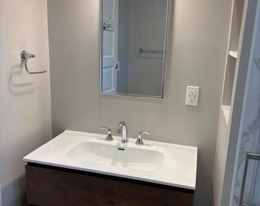 86 Edgewood Avenue - Photo Thumbnail 8