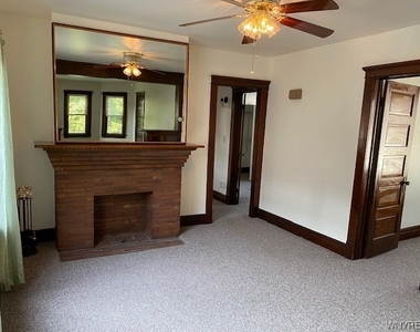 86 Edgewood Avenue - Photo Thumbnail 5