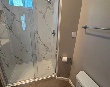86 Edgewood Avenue - Photo Thumbnail 11