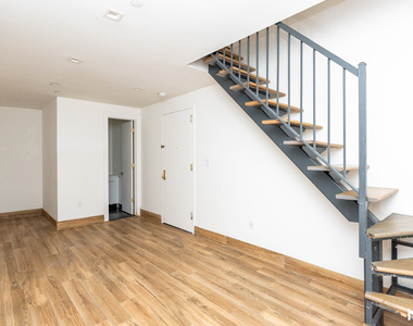 709 Sterling Pl  - Photo Thumbnail 8