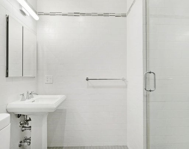 East 70th Street - Photo Thumbnail 6