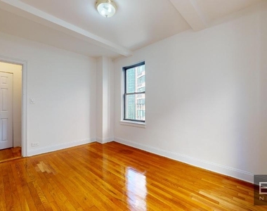 East 38th Street - Photo Thumbnail 7