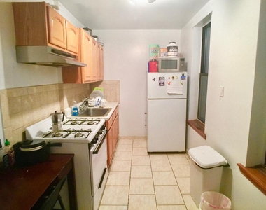10 Adrian Avenue - Photo Thumbnail 3