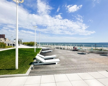 Ocean Drive - Photo Thumbnail 13