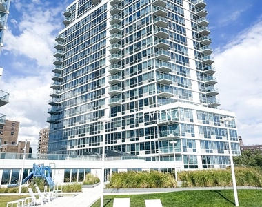 Ocean Drive - Photo Thumbnail 14