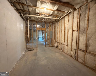 5706 Amberside Lane - Photo Thumbnail 37