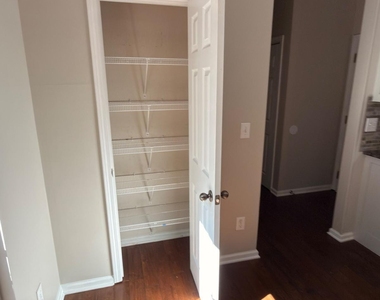 5706 Amberside Lane - Photo Thumbnail 32