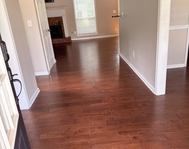 5706 Amberside Lane - Photo Thumbnail 12