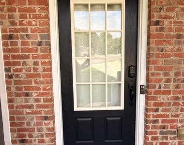 5706 Amberside Lane - Photo Thumbnail 9