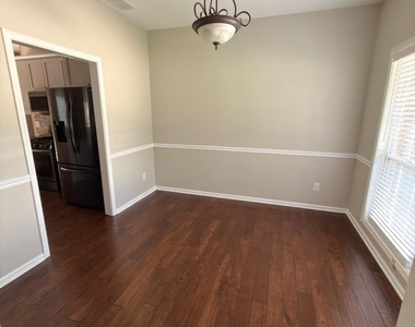 5706 Amberside Lane - Photo Thumbnail 15