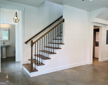 705 Jefferson Street - Photo Thumbnail 4