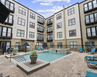 5300 Peachtree Road - Photo Thumbnail 6