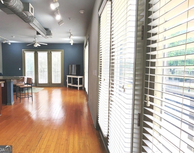 5300 Peachtree Road - Photo Thumbnail 1