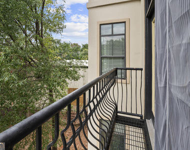 5300 Peachtree Road - Photo Thumbnail 5