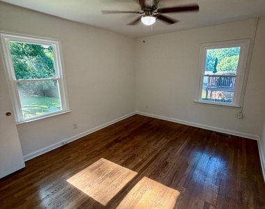 99 Norwood Avenue Ne - Photo Thumbnail 13