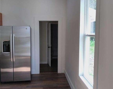 248 Madison Street - Photo Thumbnail 4