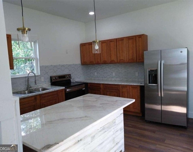 248 Madison Street - Photo Thumbnail 6