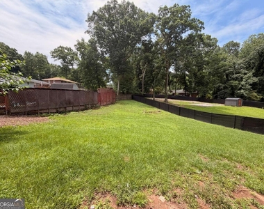 2401 Dawn Court - Photo Thumbnail 10