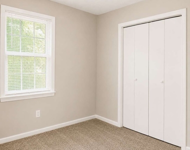 2401 Dawn Court - Photo Thumbnail 5